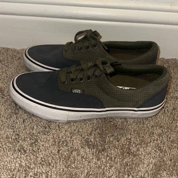 Low Top Vans - Picture 2 of 3